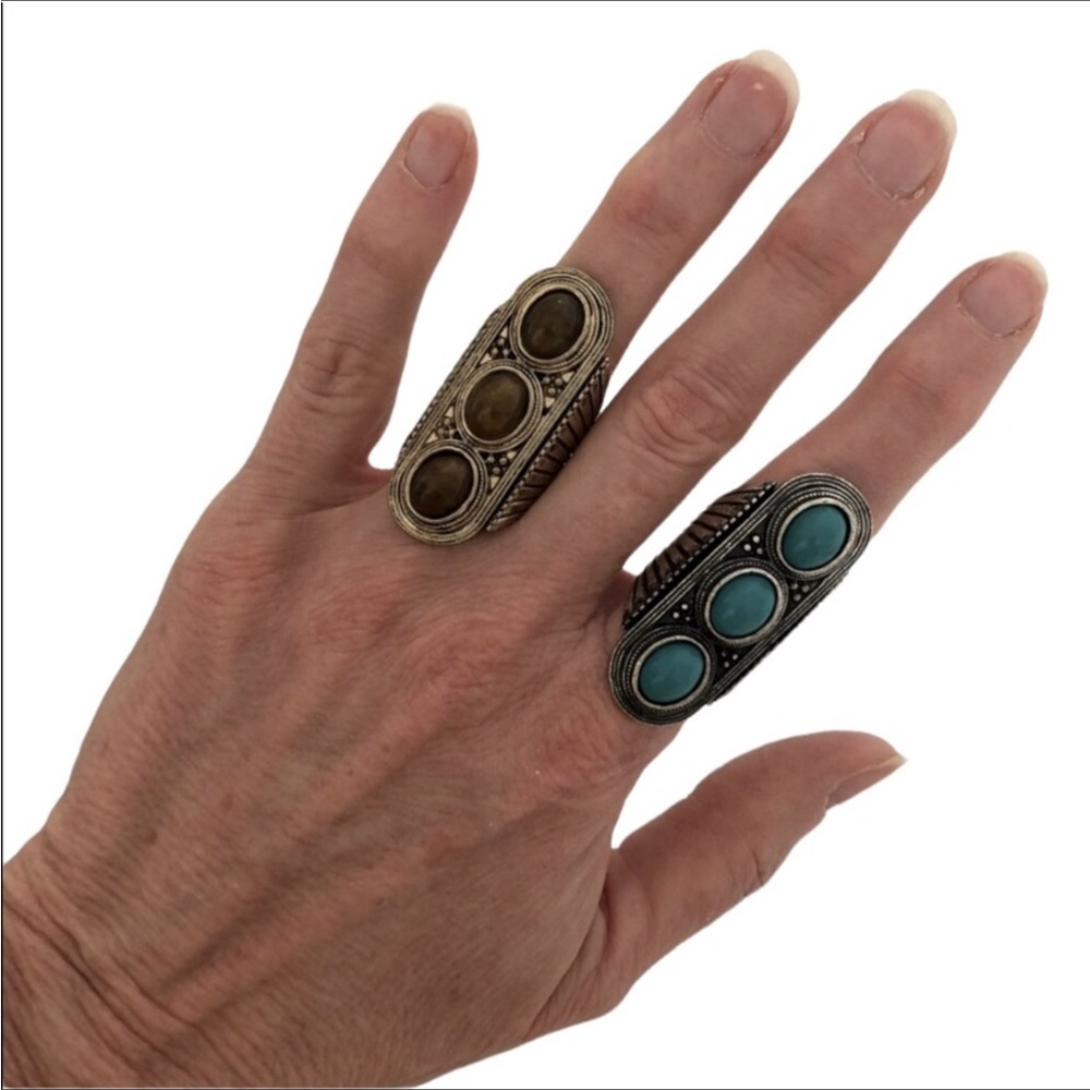 Two statement rings